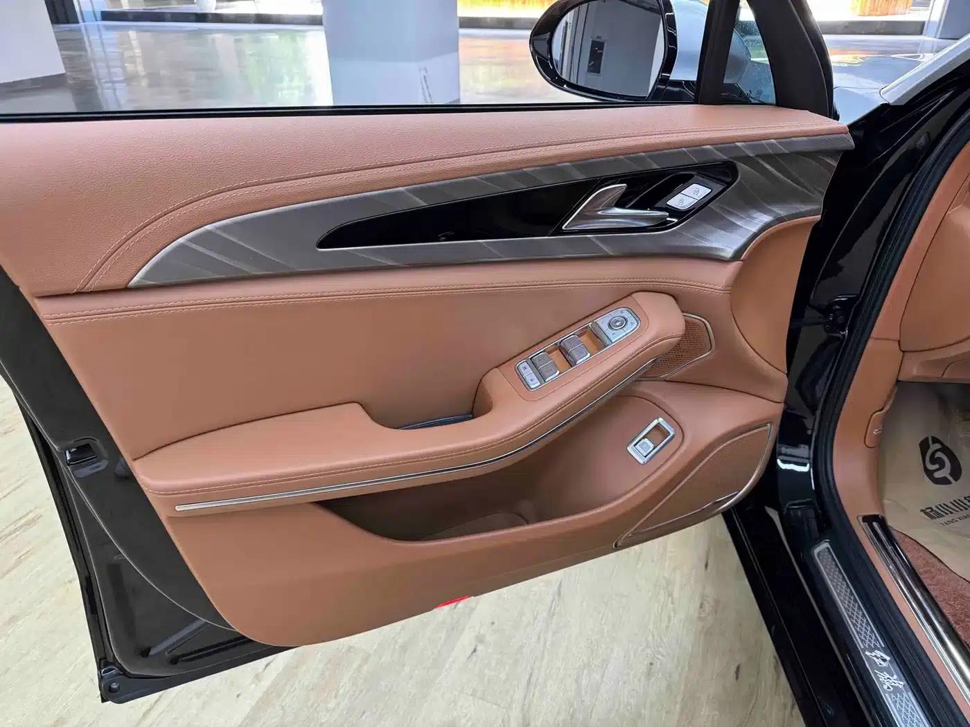 Hongqi H9 2022 2.0T Intelligent Flagship Edition — миниатюра 8