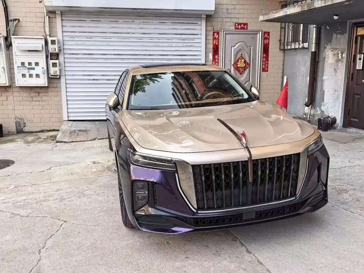 Hongqi H9 2025 2.0T 2WD Flagship Luxury Business Edition 5-seater — миниатюра 1