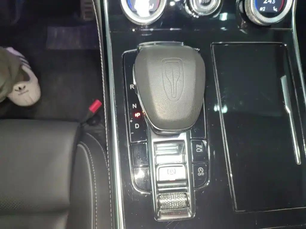 Hongqi H9 2020 2.0T Intelligent Flagship Edition — миниатюра 7