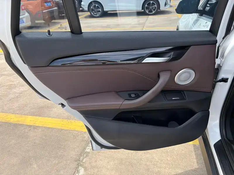 BMW X1 2021 sDrive20Li Fashion Edition — миниатюра 13