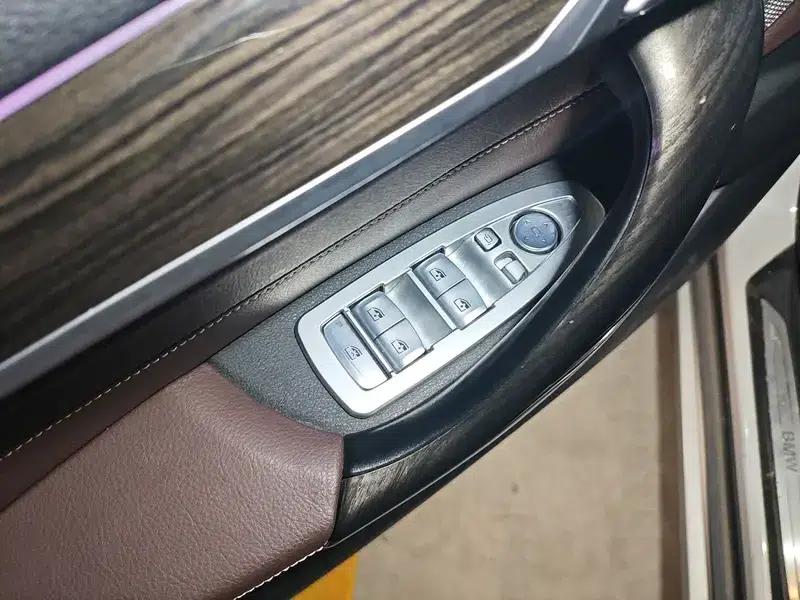 BMW X1 2021 xDrive25Li Premium — миниатюра 15