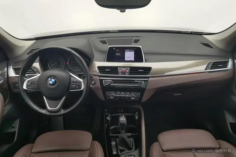 BMW X1 2018 xDrive20Li Premium — миниатюра 12