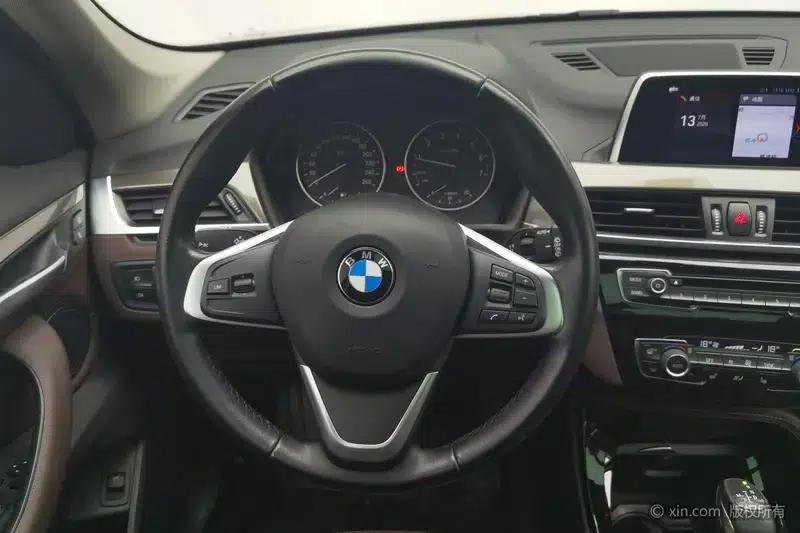 BMW X1 2018 xDrive20Li Premium — миниатюра 14