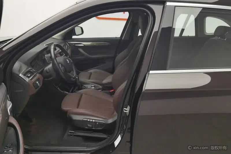 BMW X1 2018 xDrive20Li Premium — миниатюра 17