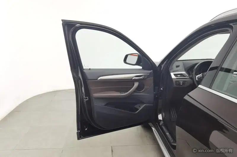 BMW X1 2018 xDrive20Li Premium — миниатюра 21