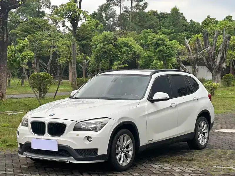 BMW X1 2014 sDrive18i Fashion Edition — миниатюра 1