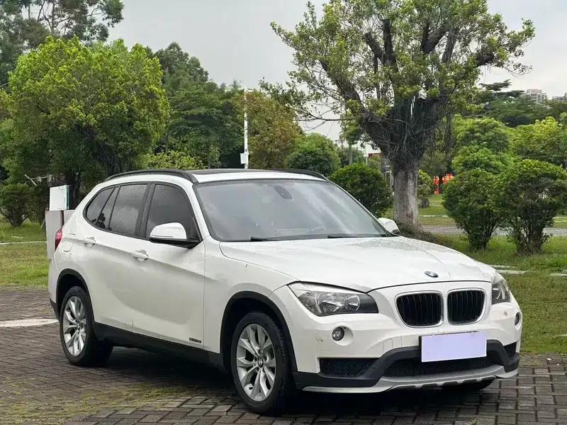 BMW X1 2014 sDrive18i Fashion Edition — миниатюра 3