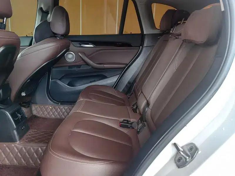 BMW X1 2022 sDrive25Li Leading Edition — миниатюра 12