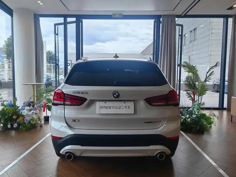 BMW X1 2022 sDrive25Li Leading Edition — миниатюра 4