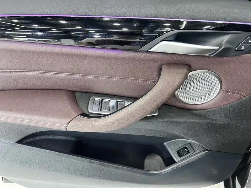 BMW X1 2022 sDrive20Li Premium — миниатюра 8
