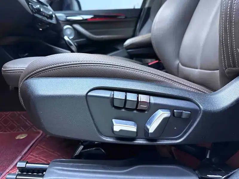 BMW X1 2022 sDrive20Li Premium — миниатюра 18