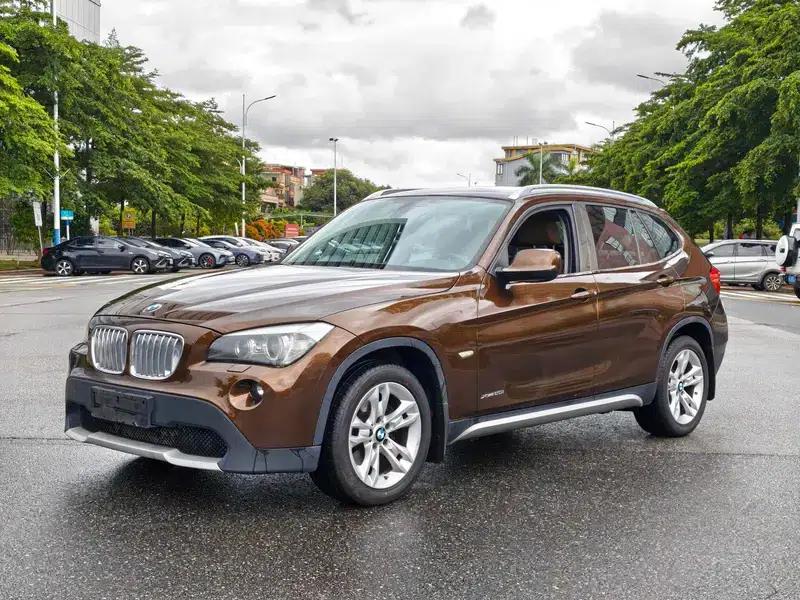 BMW X1 2012 xDrive20i Luxury — миниатюра 1