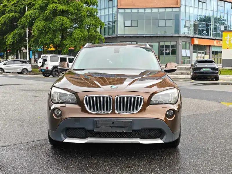 BMW X1 2012 xDrive20i Luxury — миниатюра 2