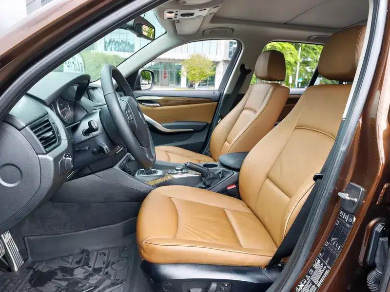 BMW X1 2012 xDrive20i Luxury — миниатюра 16