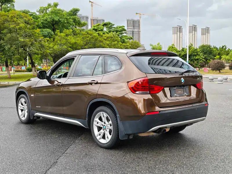 BMW X1 2012 xDrive20i Luxury — миниатюра 4