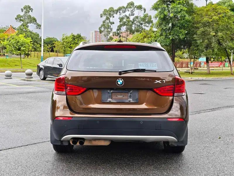 BMW X1 2012 xDrive20i Luxury — миниатюра 5