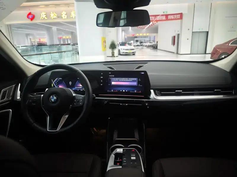 2023 BMW X1 sDrive25Li X Design Package — миниатюра 11