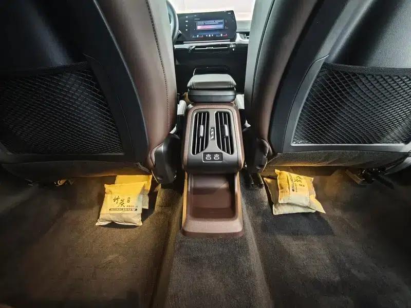 2023 BMW X1 sDrive25Li X Design Package — миниатюра 7