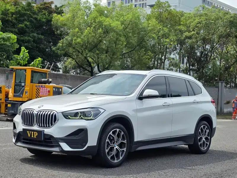 BMW X1 2022 sDrive25Li Leading Edition — миниатюра 1