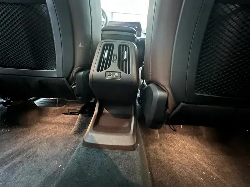 2023 BMW X1 sDrive20Li X Design Package — миниатюра 8