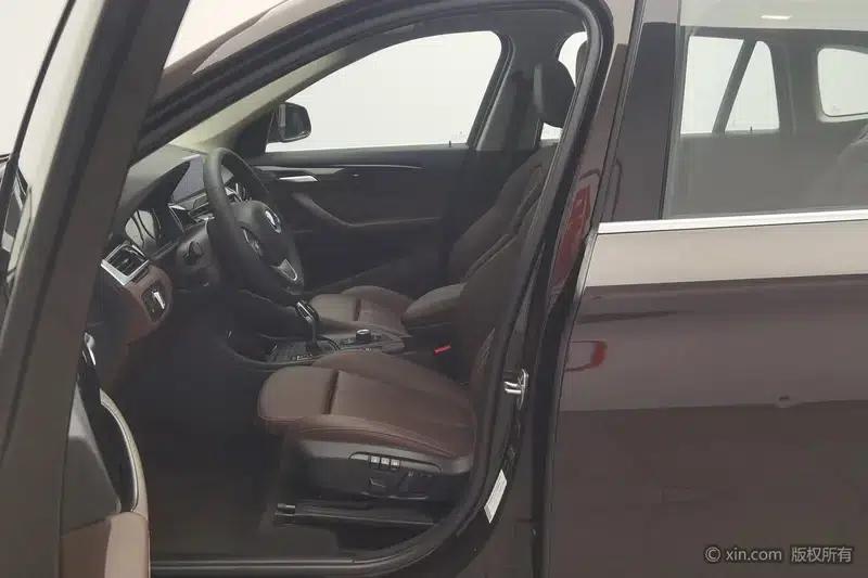 BMW X1 2020 sDrive20Li Fashion Edition — миниатюра 16
