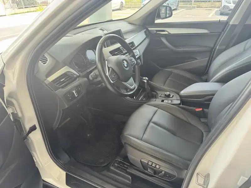 BMW X1 2019 sDrive20Li Leading Edition — миниатюра 9
