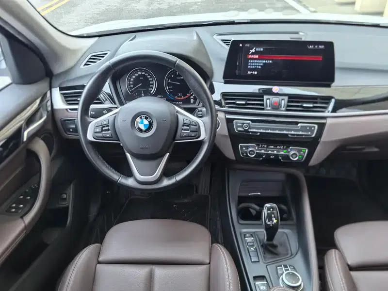 BMW X1 2020 sDrive25Li Leading Edition — миниатюра 13