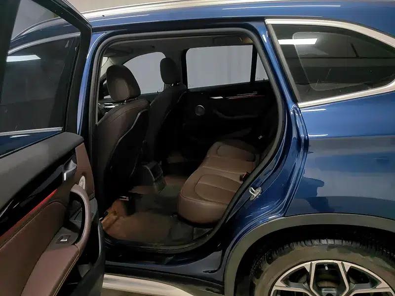 BMW X1 2022 sDrive20Li Fashion Edition — миниатюра 18