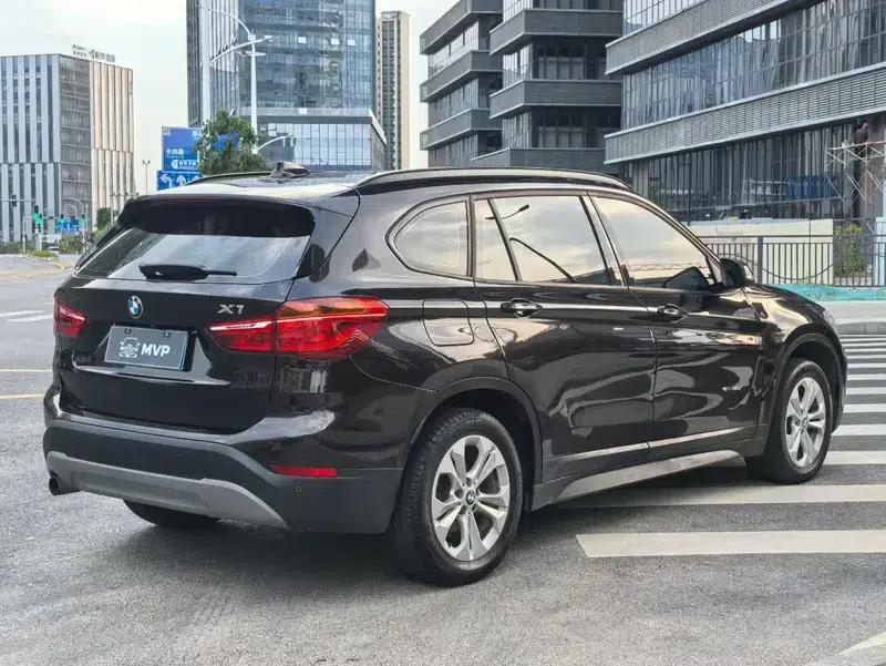 BMW X1 2016 sDrive18Li Premium — миниатюра 2