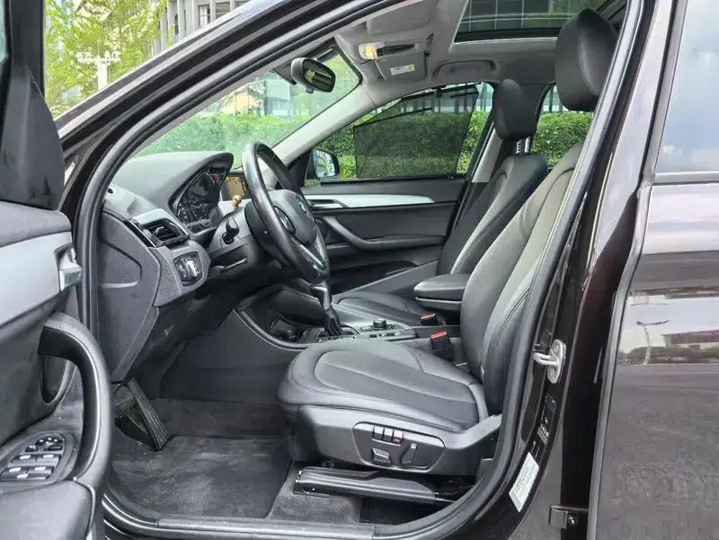 BMW X1 2016 sDrive18Li Premium — миниатюра 8