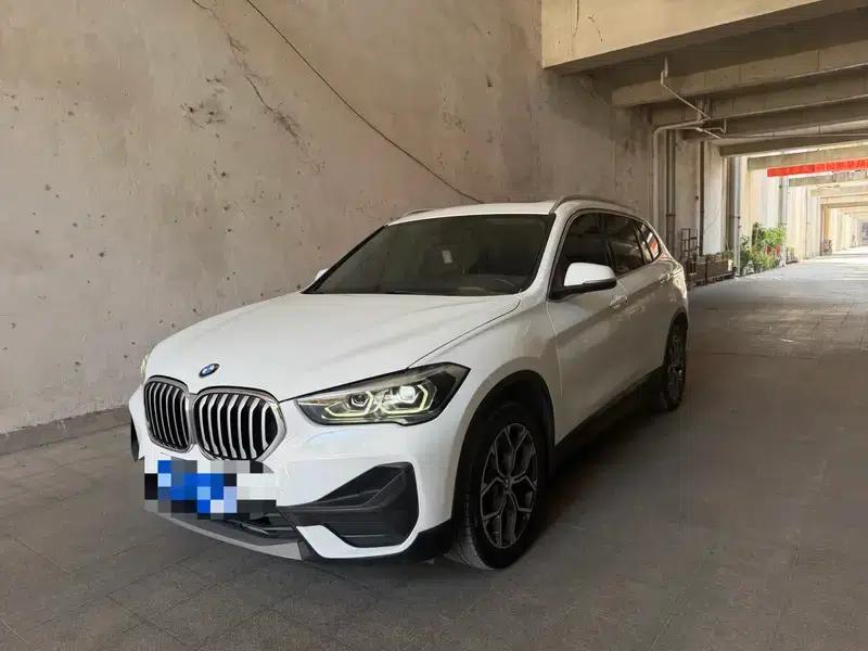 BMW X1 2022 sDrive25Li Leading Edition — миниатюра 1