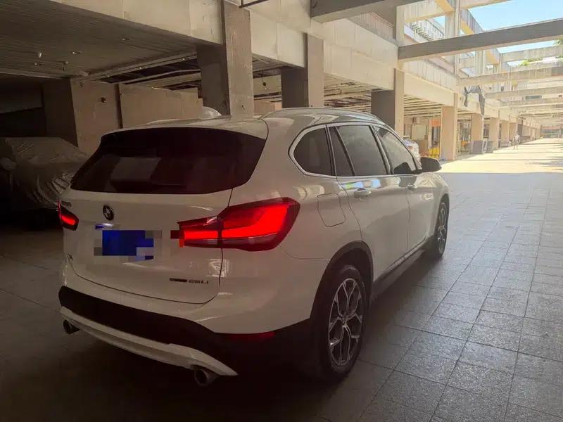 BMW X1 2022 sDrive25Li Leading Edition — миниатюра 5