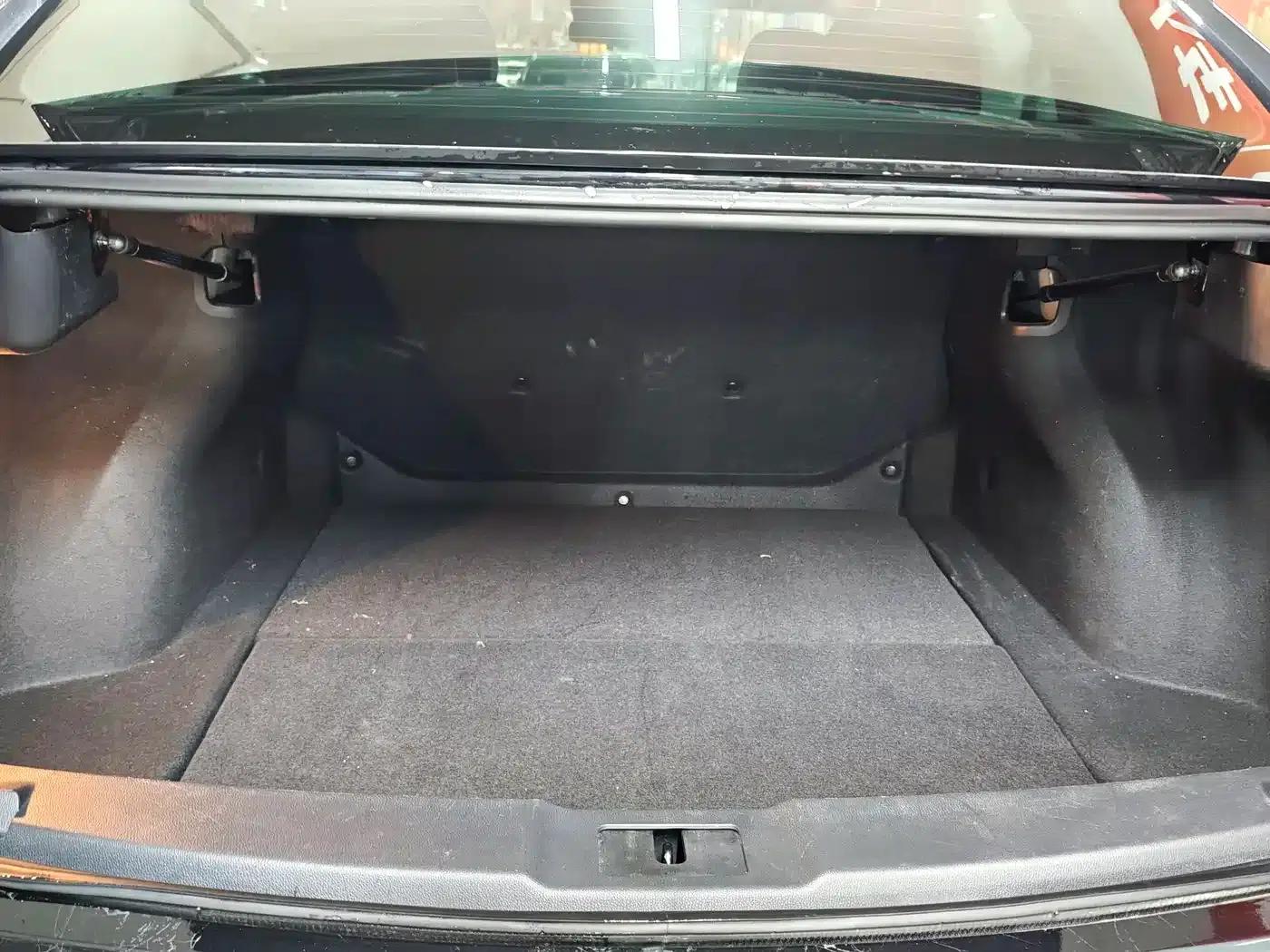 Hongqi E-QM5 2024 Model 560km PLUS — миниатюра 12