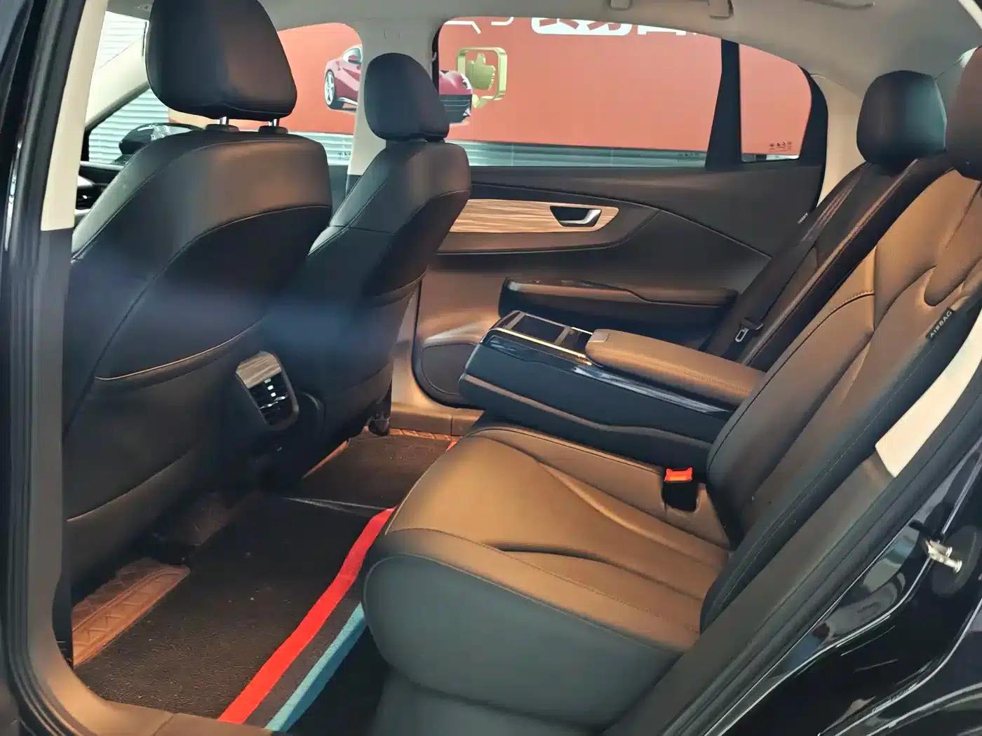 Hongqi E-QM5 2024 Model 560km PLUS — миниатюра 8
