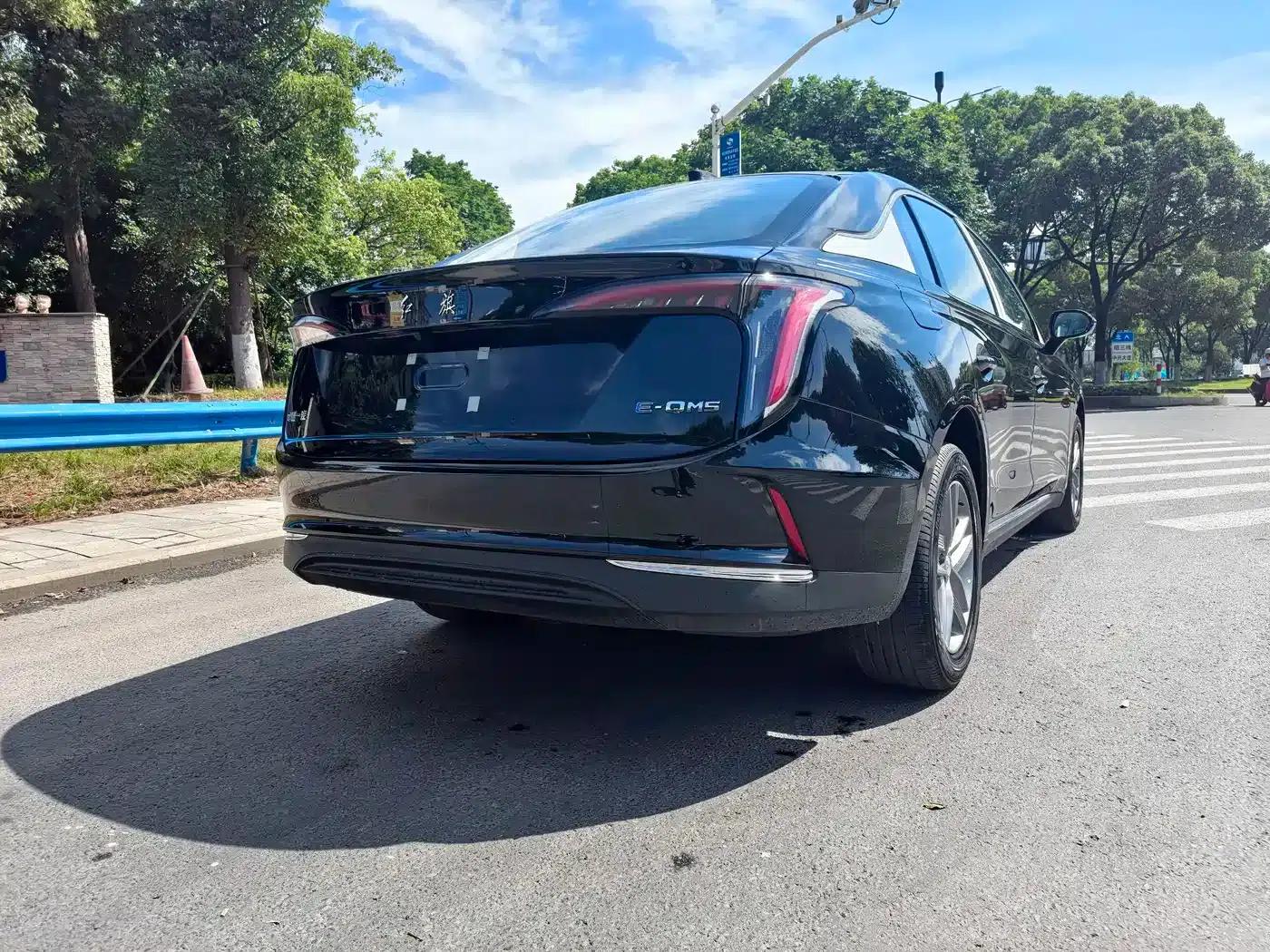 Hongqi E-QM5 2025 500km Travel Edition — миниатюра 13