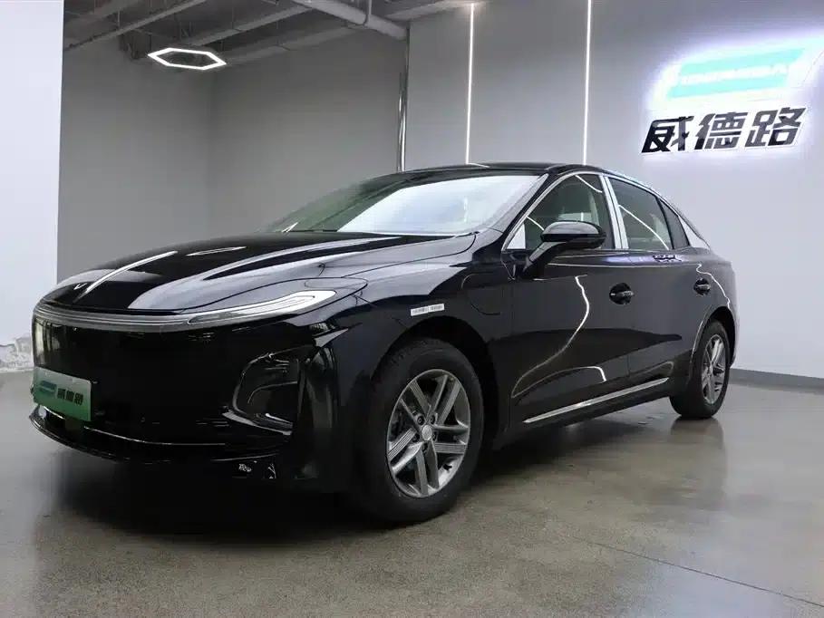 Hongqi E-QM5 2025 500km Travel Edition — миниатюра 1
