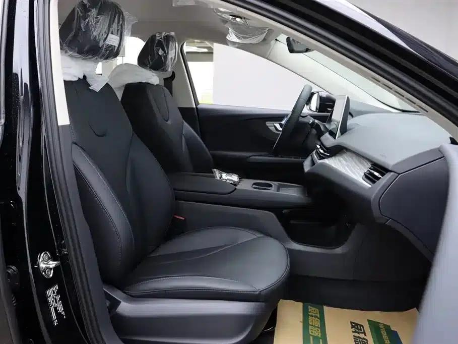 Hongqi E-QM5 2025 500km Travel Edition — миниатюра 15