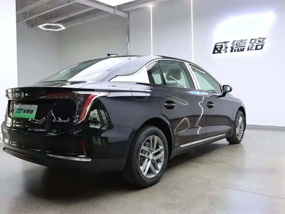 Hongqi E-QM5 2025 500km Travel Edition — миниатюра 5