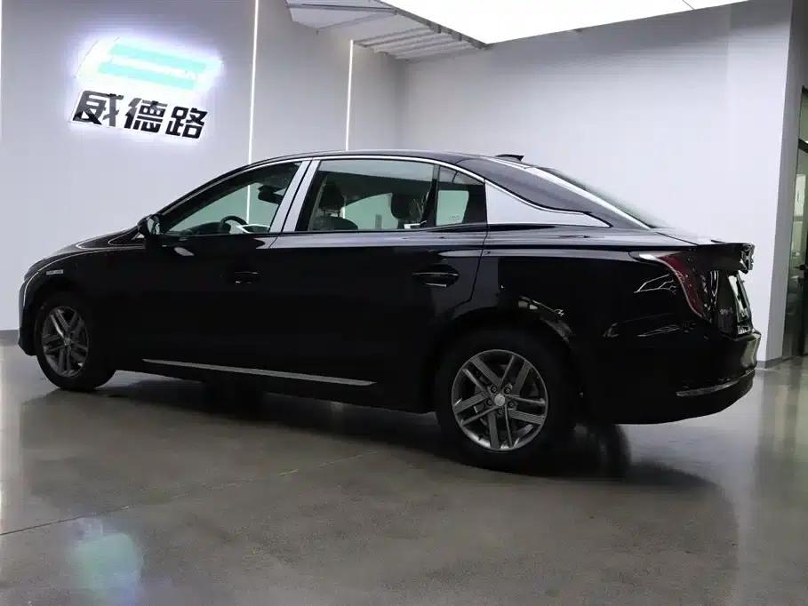 Hongqi E-QM5 2025 500km Travel Edition — миниатюра 6