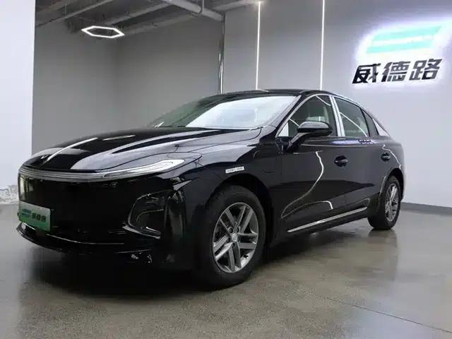 Hongqi E-QM5 2025 500km Travel Edition
