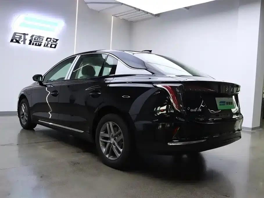 Hongqi E-QM5 2025 500km Travel Edition — миниатюра 2