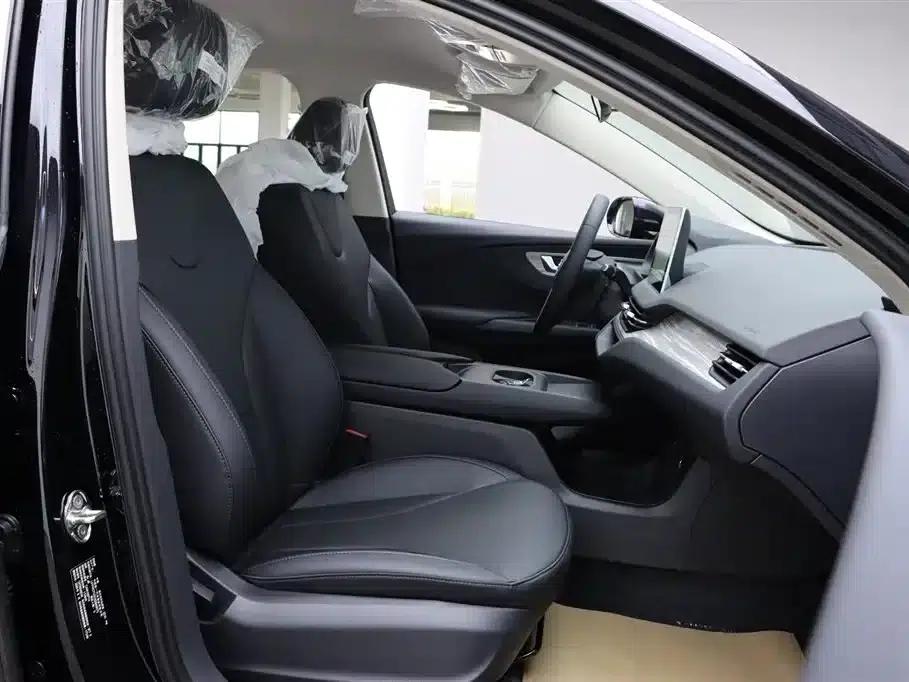 Hongqi E-QM5 2025 500km Travel Edition — миниатюра 17