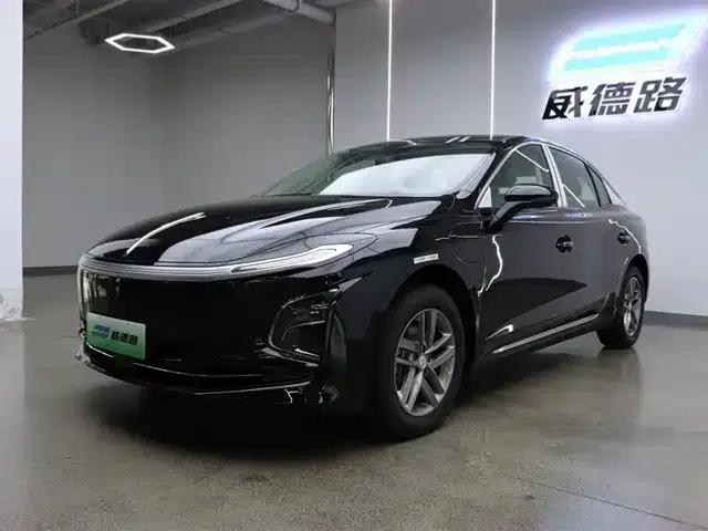Hongqi E-QM5 2025 500km Travel Edition