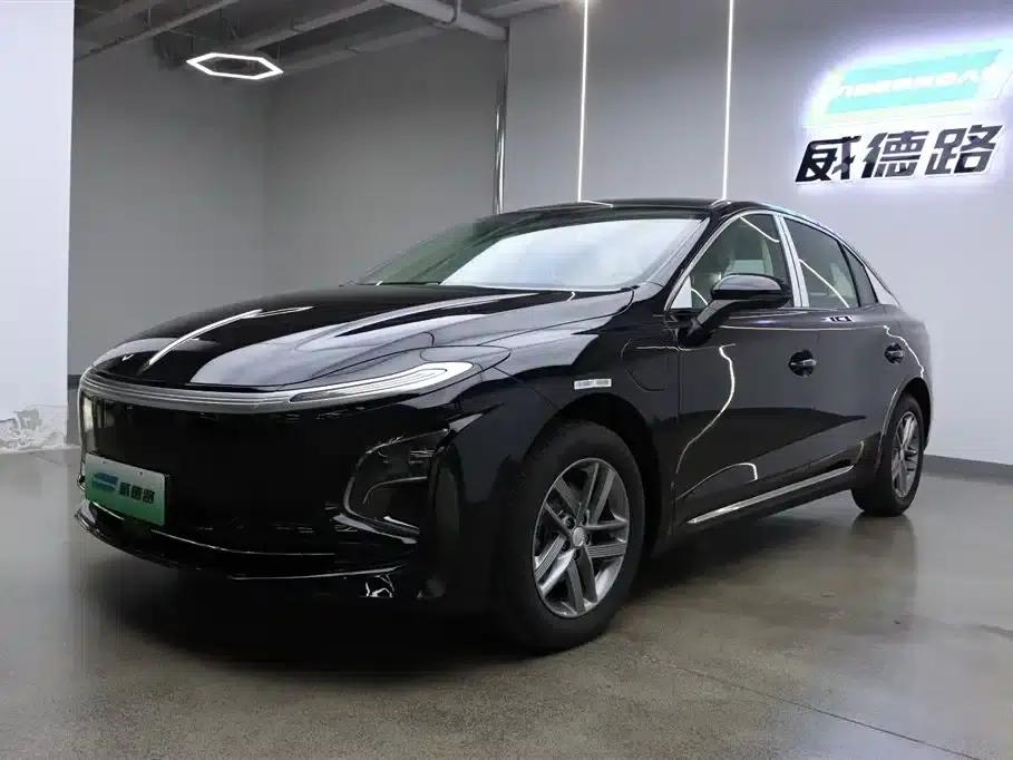 Hongqi E-QM5 2025 500km Travel Edition — миниатюра 1