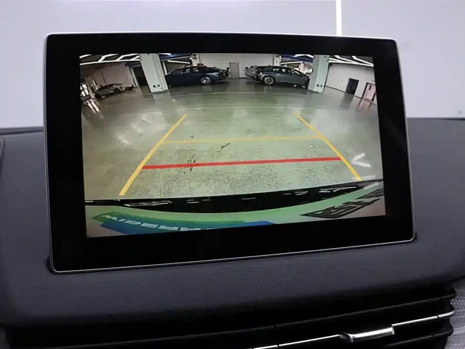 Hongqi E-QM5 2025 500km Travel Edition — миниатюра 12