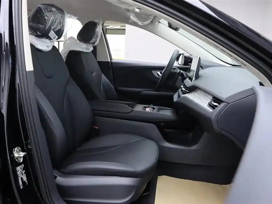 Hongqi E-QM5 2025 500km Travel Edition — миниатюра 18