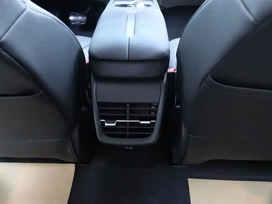 Hongqi E-QM5 2025 500km Travel Edition — миниатюра 19