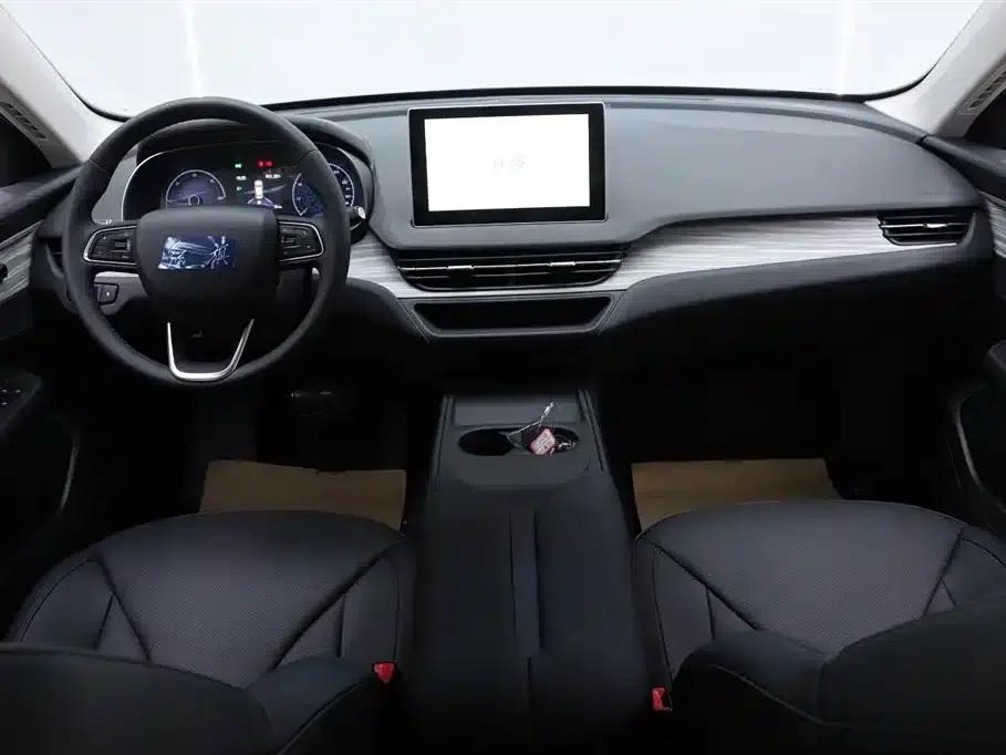 Hongqi E-QM5 2025 500km Travel Edition — миниатюра 22