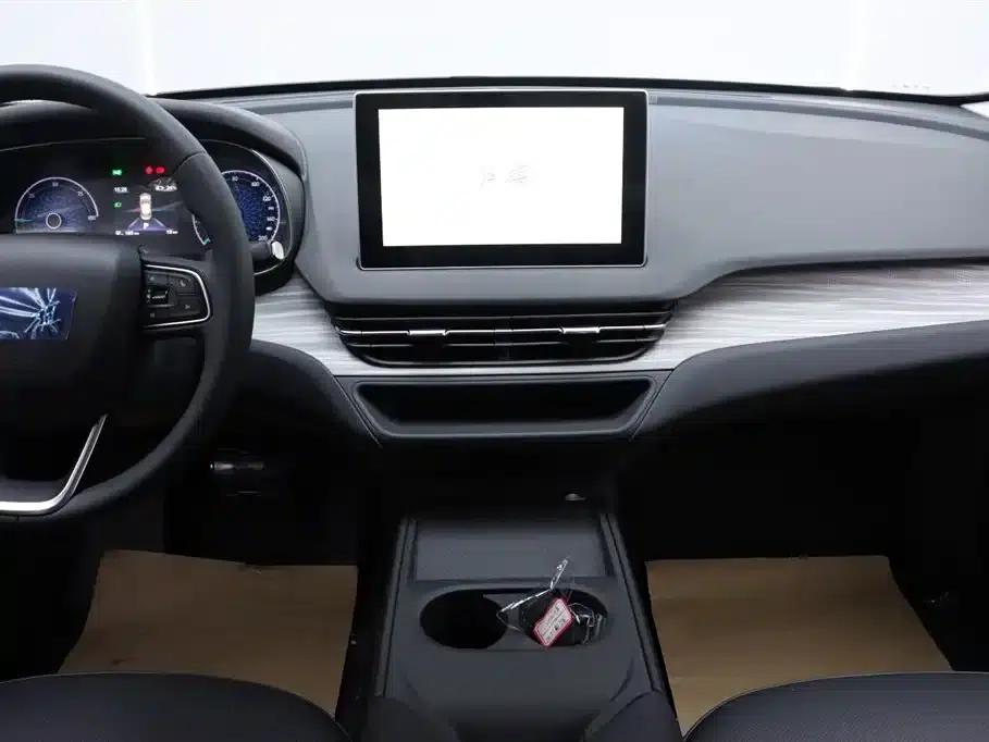 Hongqi E-QM5 2025 500km Travel Edition — миниатюра 23