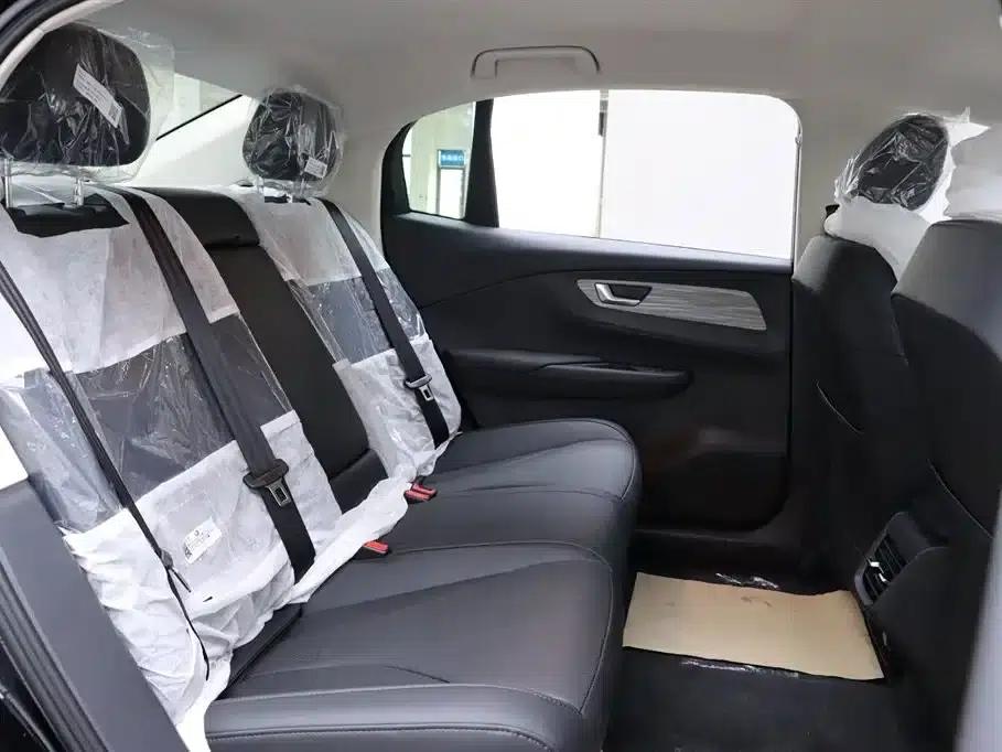 Hongqi E-QM5 2025 500km Travel Edition — миниатюра 27